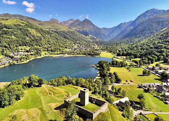 Maison De Village Renovee Pour 12 Pers Avec Jardin Et Jacuzzi Proche Loudenvielle - Fr-1-695-89